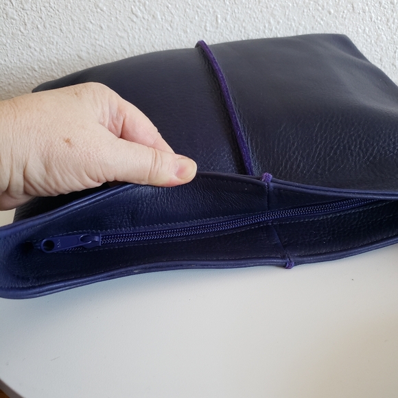 Cartera Artisan Made In San-Francisco Purple Leather Shoulder Bag - Picture 11 of 12